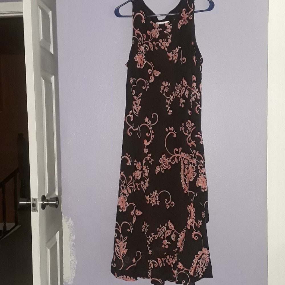 Multicolored dress with lining.